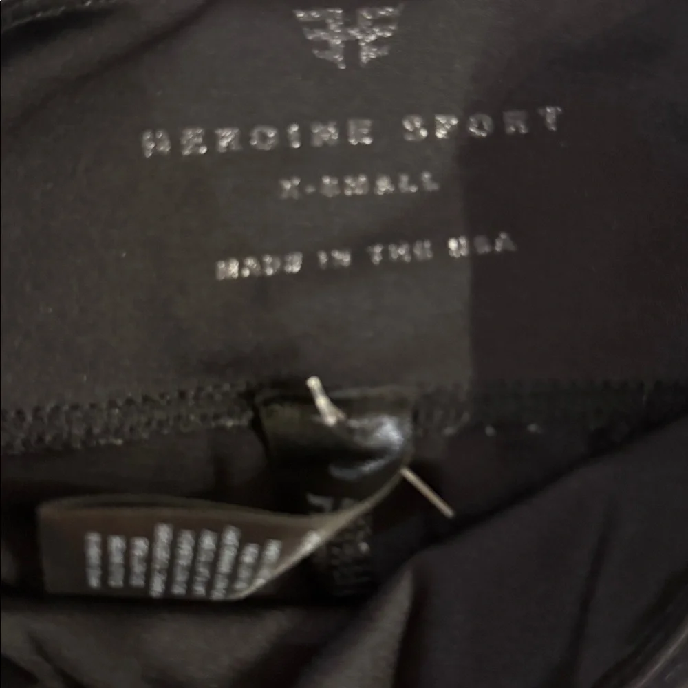 Heroine Sport Black Camo Shorts size XS - Picture 2 of 3